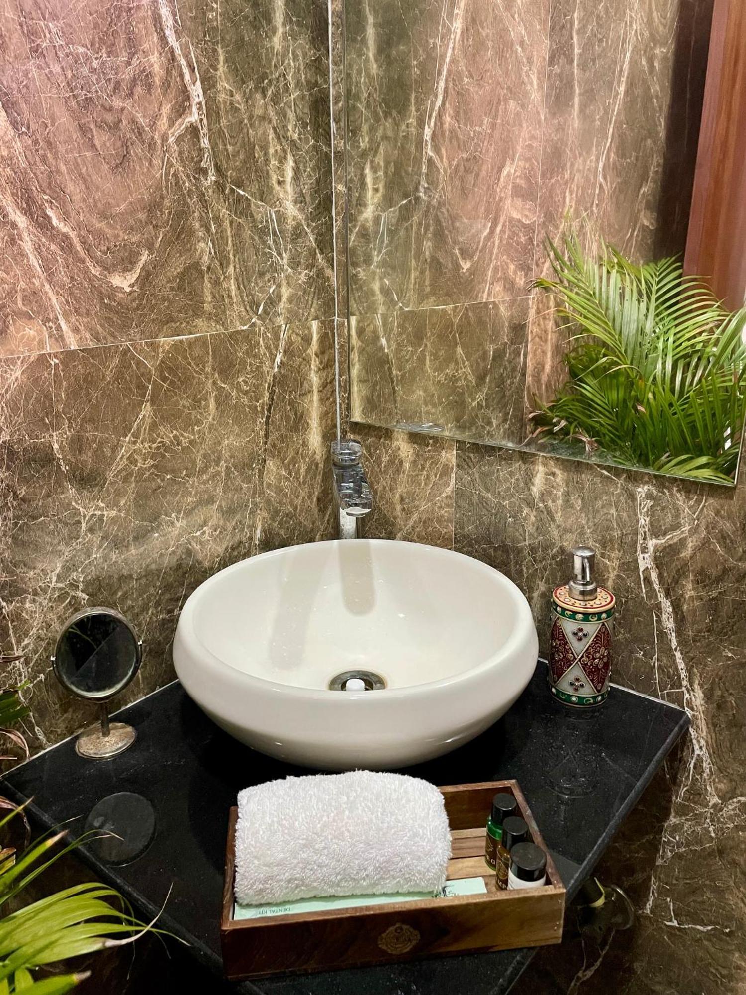 烏代浦Karni Nivvas - Luxury Redefined别墅 外观 照片